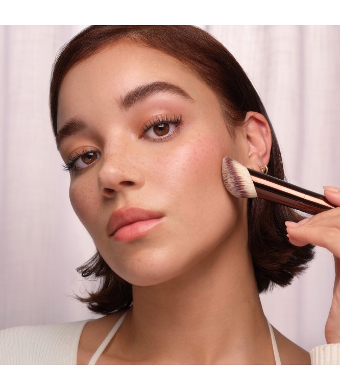 Ambient Soft Glow Foundation Brush