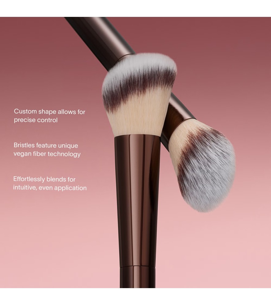 No. 15 Blush Brush