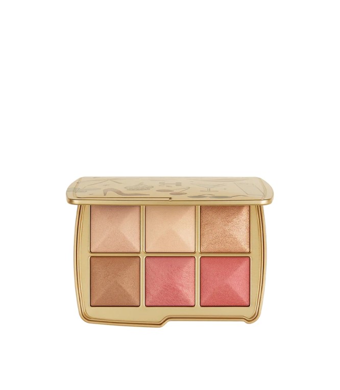 Hourglass and Barneys New York - Ambient Lighting Edit